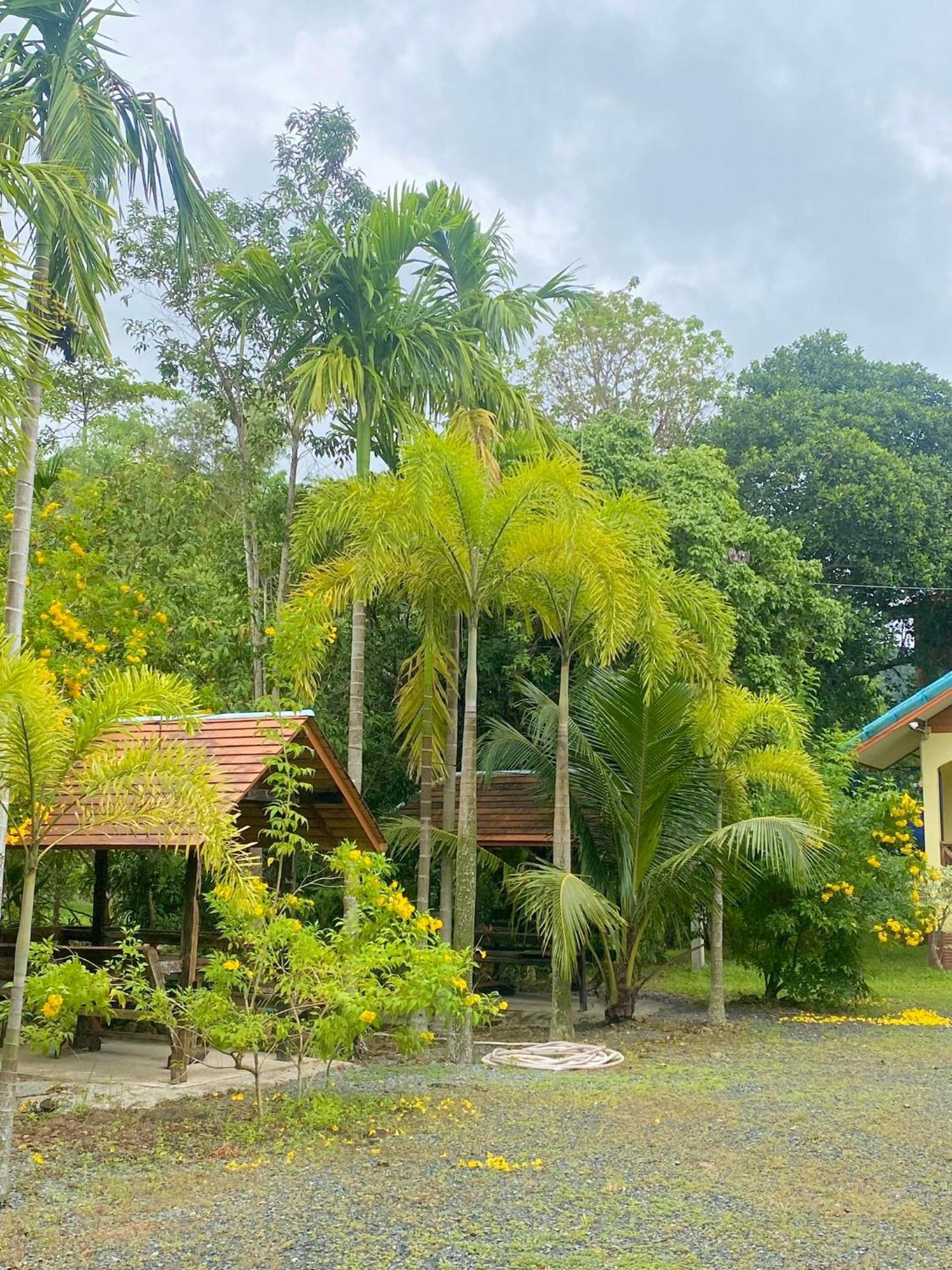 Baanrimklong Bungalow Koh Chang Buitenkant foto