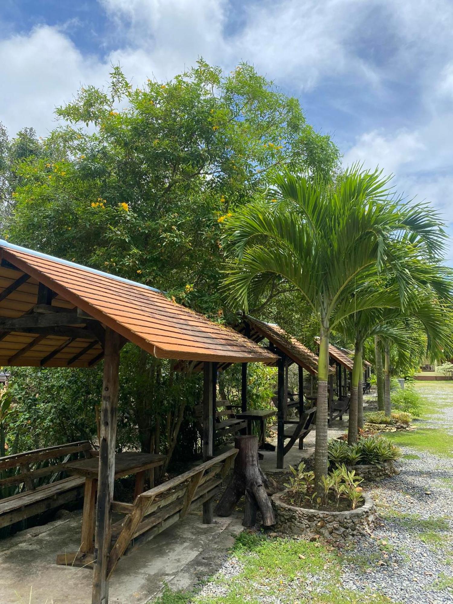 Baanrimklong Bungalow Koh Chang Buitenkant foto